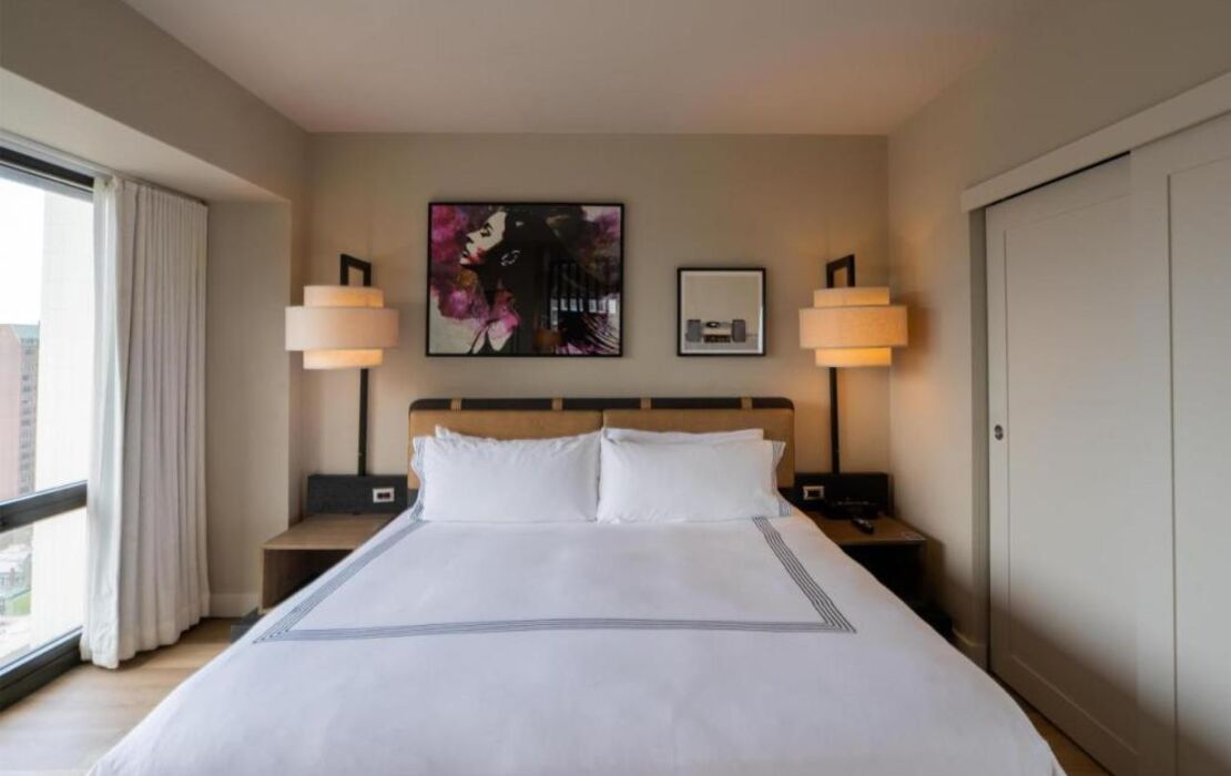 Thompson Chicago, by Hyatt