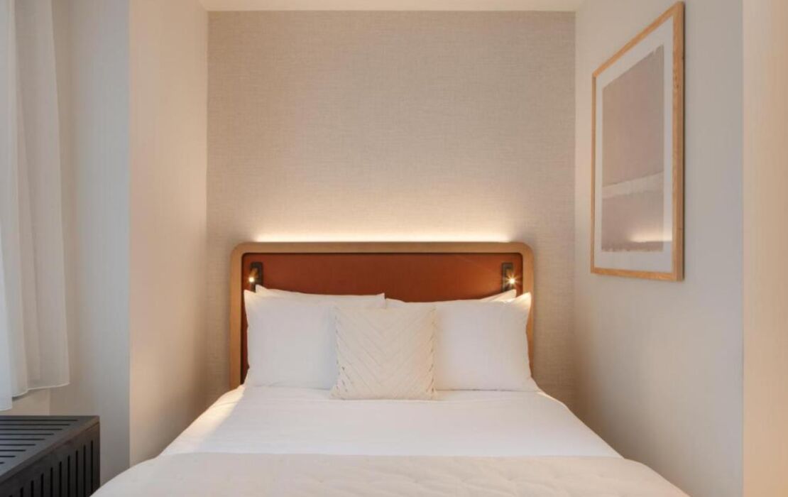 Aura Hotel Times Square
