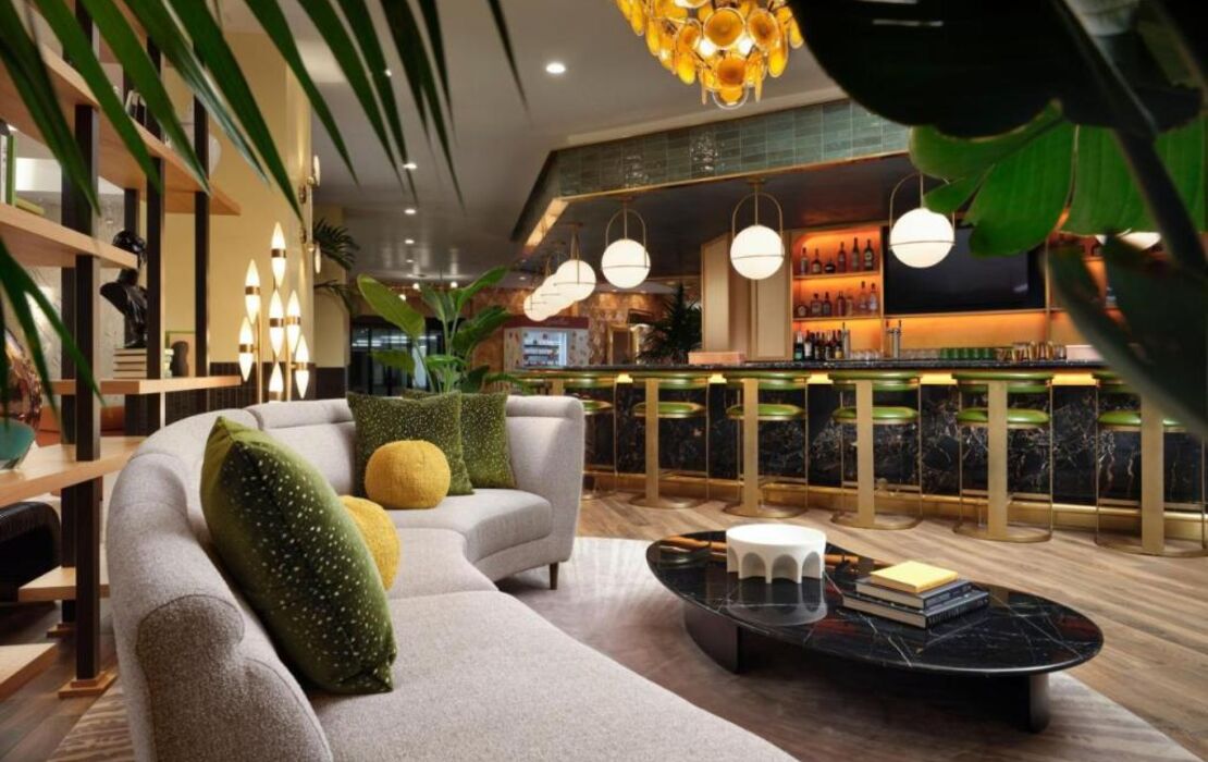 Burton House, Beverly Hills, A Tribute Portfolio Hotel