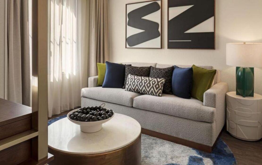 Burton House, Beverly Hills, A Tribute Portfolio Hotel