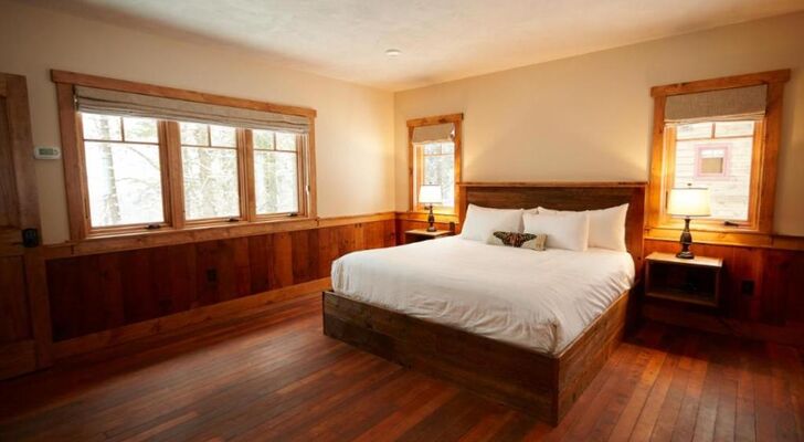 Seesaw's Lodge