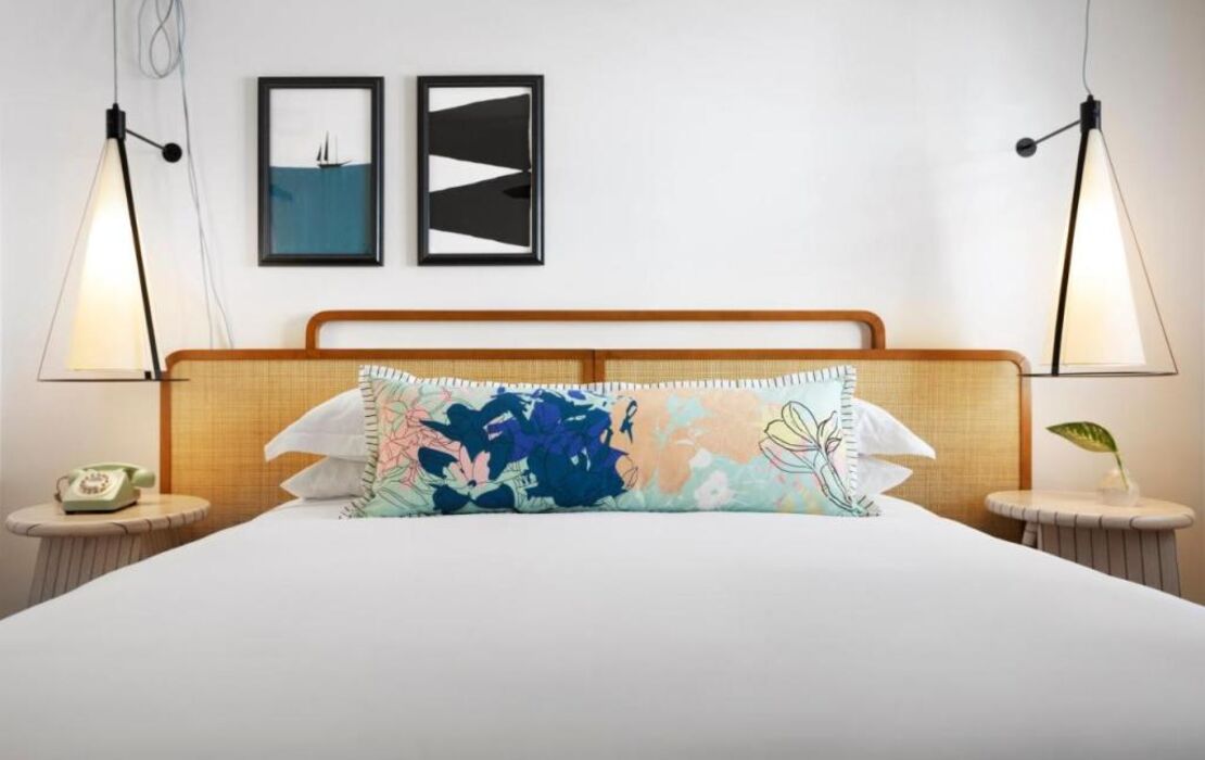 Ella's Cottages - Key West Historic Inns