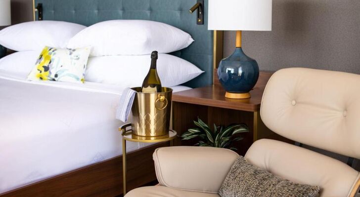 Le Meridien Essex Chicago
