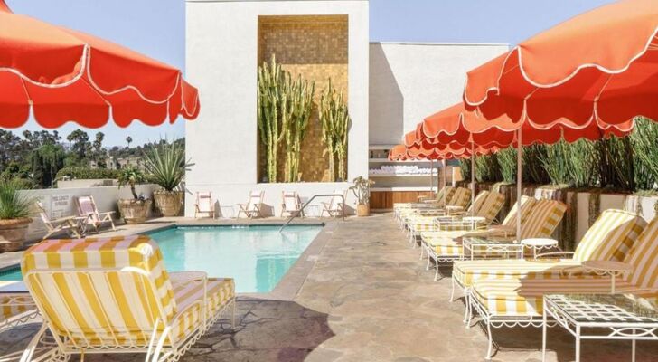 Silver Lake Pool & Inn