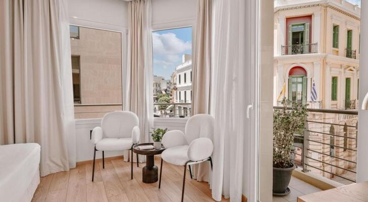 Plānis Str Urban Suites by Semavί