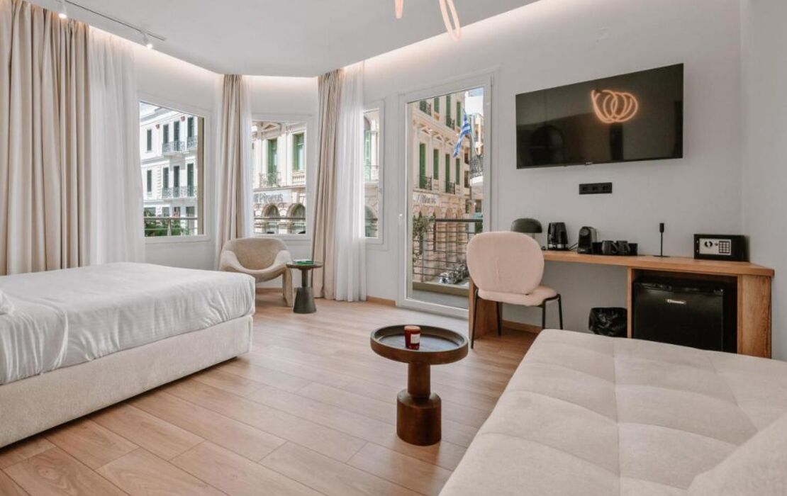 Plānis Str Urban Suites by Semavί