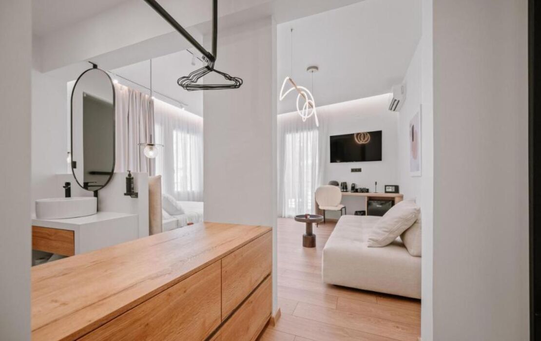 Plānis Str Urban Suites by Semavί