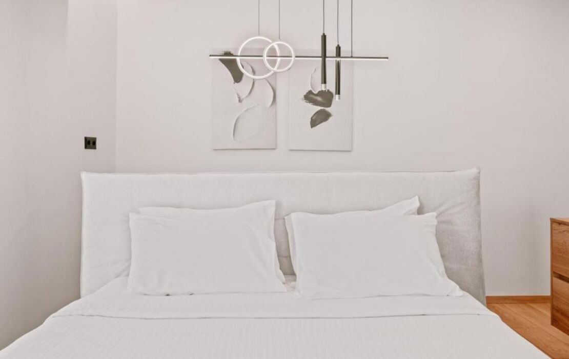 Plānis Str Urban Suites by Semavί