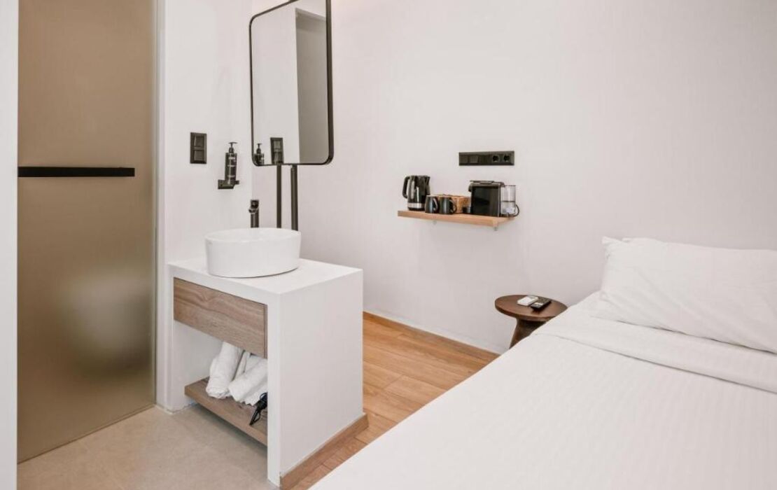 Plānis Str Urban Suites by Semavί