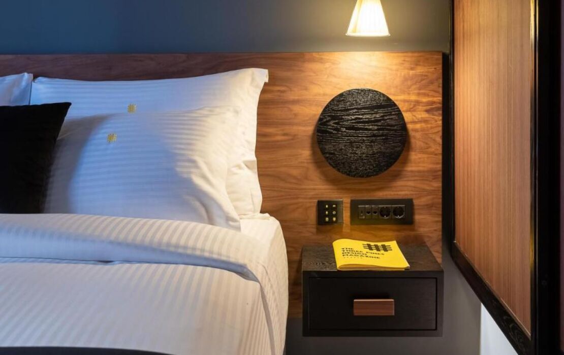 3 Pines Design Living