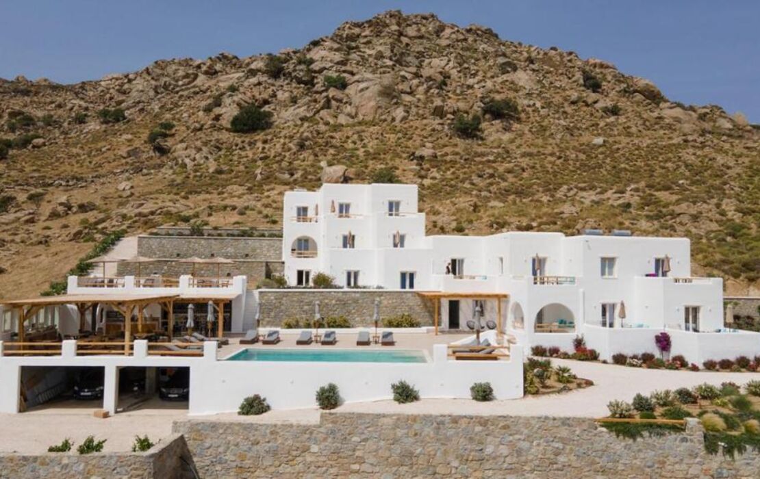 Naxos Earth Suites