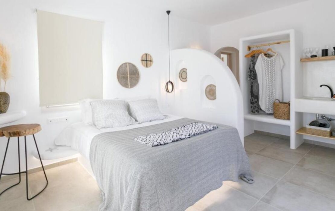 Naxos Earth Suites