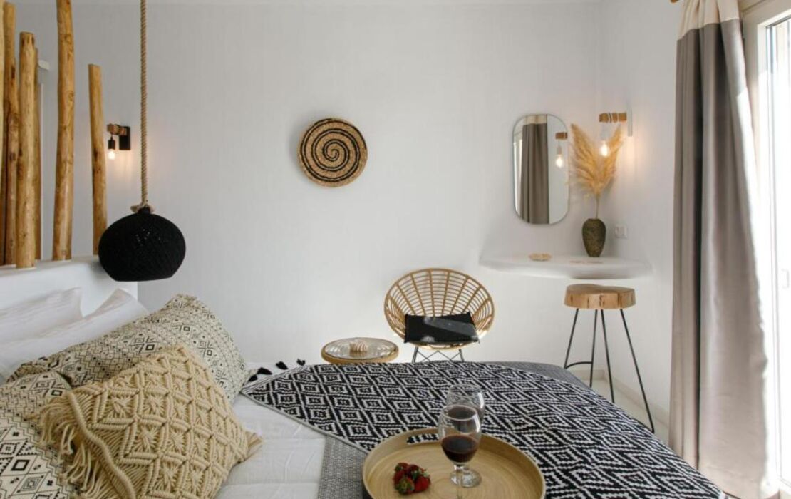 Naxos Earth Suites