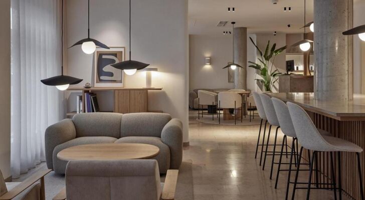 ADELANTE Boutique Hotel