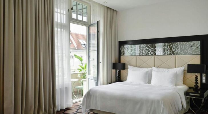 Roomers Berlin Steinplatz, Autograph Collection
