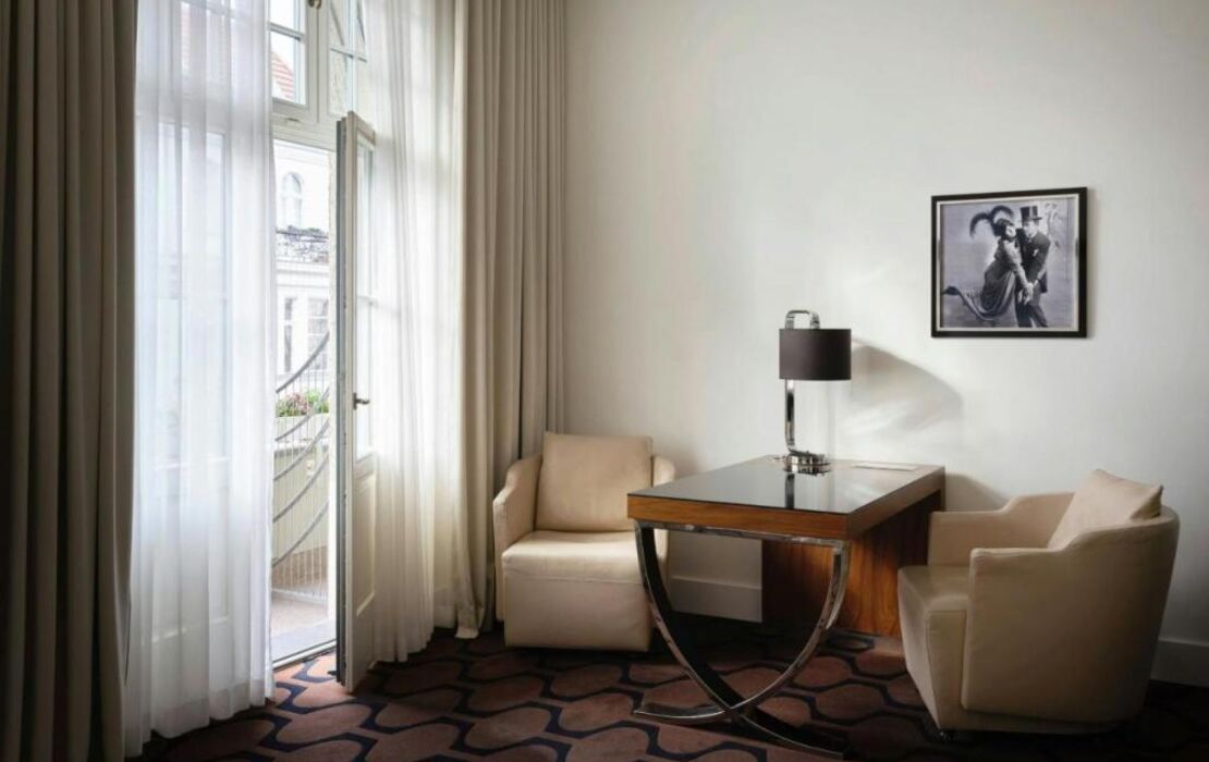 Roomers Berlin Steinplatz, Autograph Collection