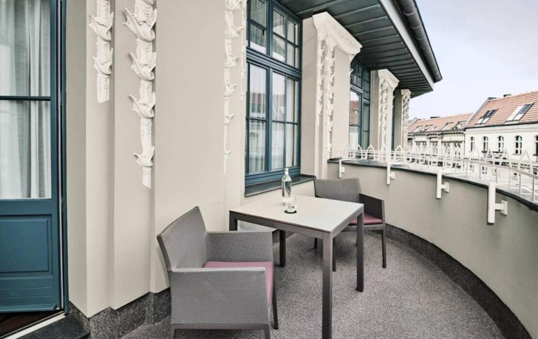 Roomers Berlin Steinplatz, Autograph Collection