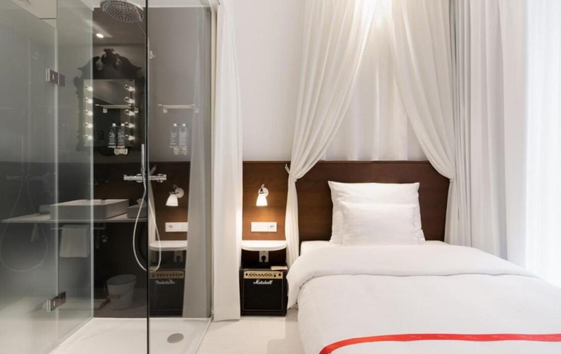 Ruby Rosi Hotel Munich