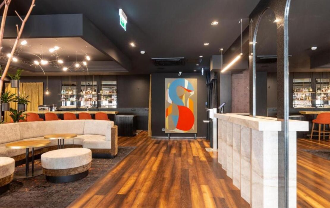 La Mansion Vi Vadi Hotel