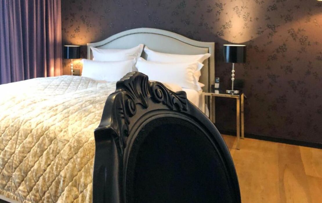 La Mansion Vi Vadi Hotel