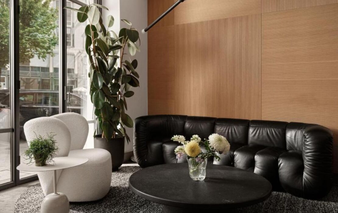 Bob W Munich Old Town