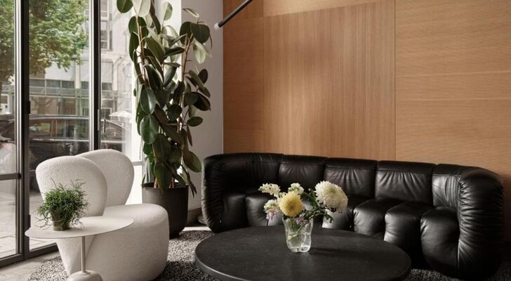 Bob W Munich Old Town