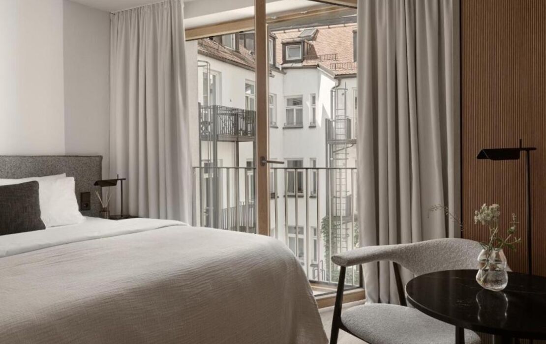 Bob W Munich Old Town