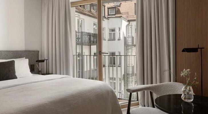 Bob W Munich Old Town