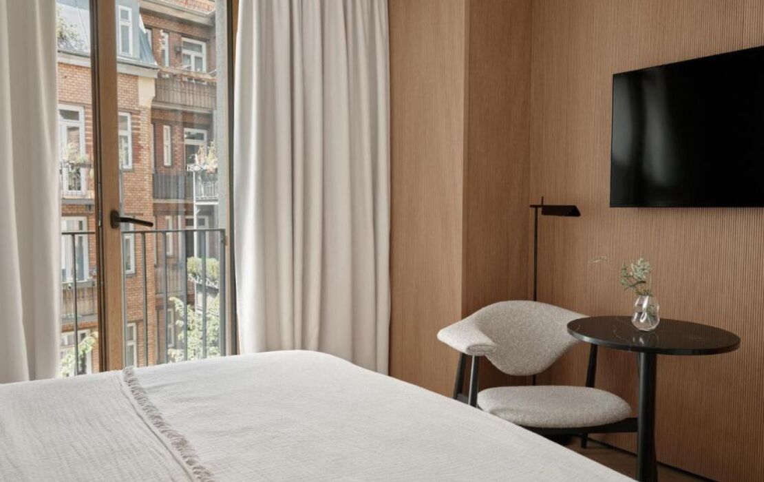 Bob W Munich Old Town