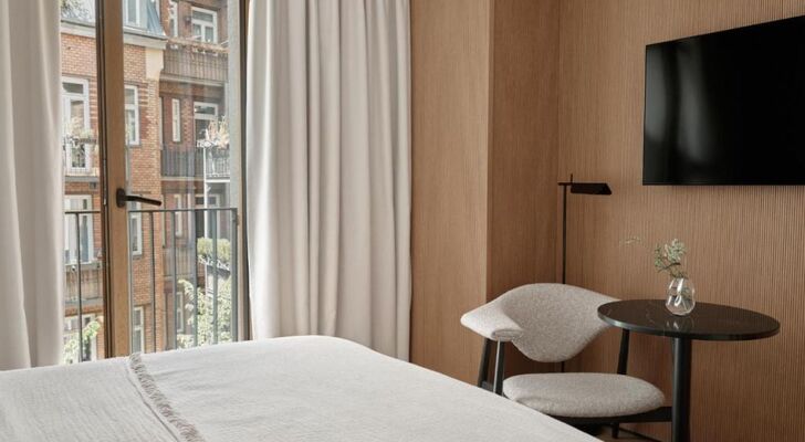 Bob W Munich Old Town