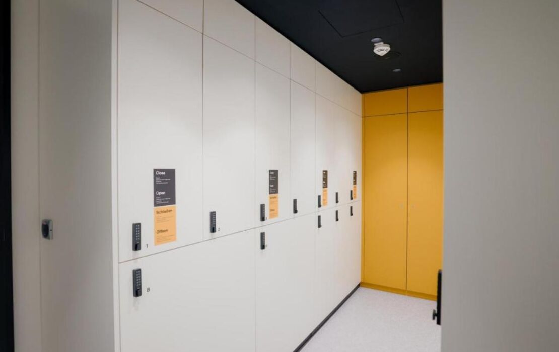 Bob W Munich Old Town