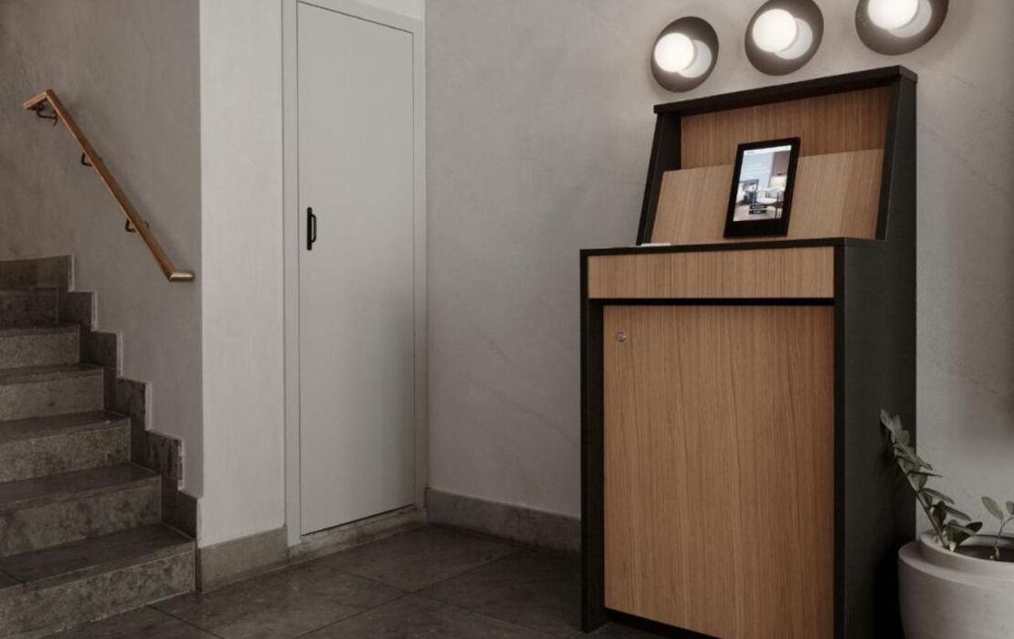 Bob W Munich Old Town