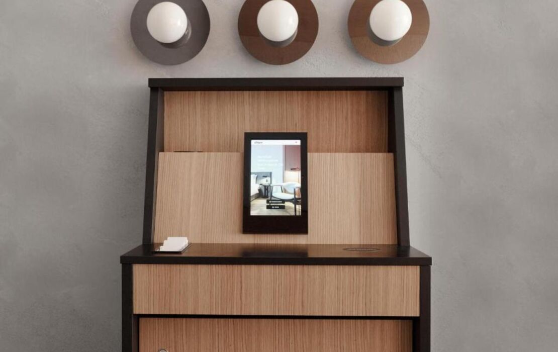 Bob W Munich Old Town