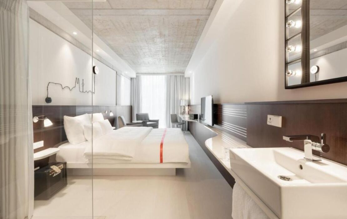 Ruby Ella Hotel Cologne
