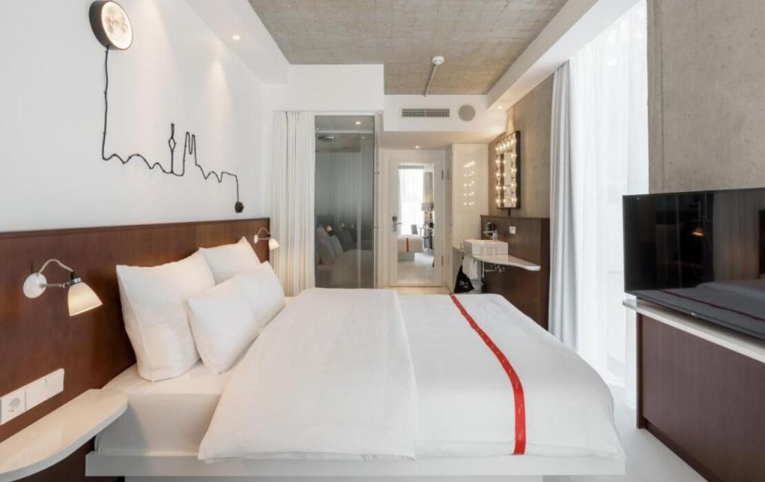 Ruby Ella Hotel Cologne