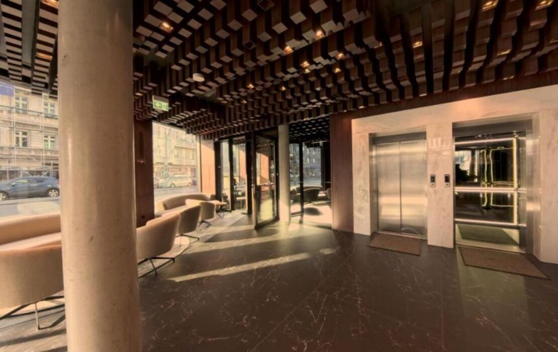 Bellman Hotel