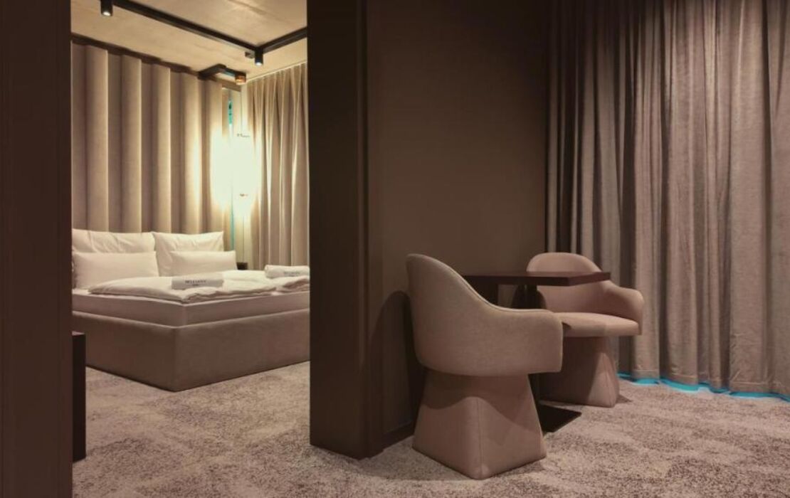 Bellman Hotel