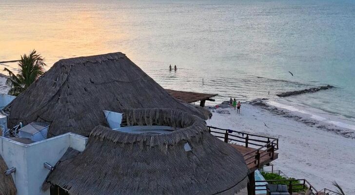 DK Luxury Ocean Front Villa - Adults Only