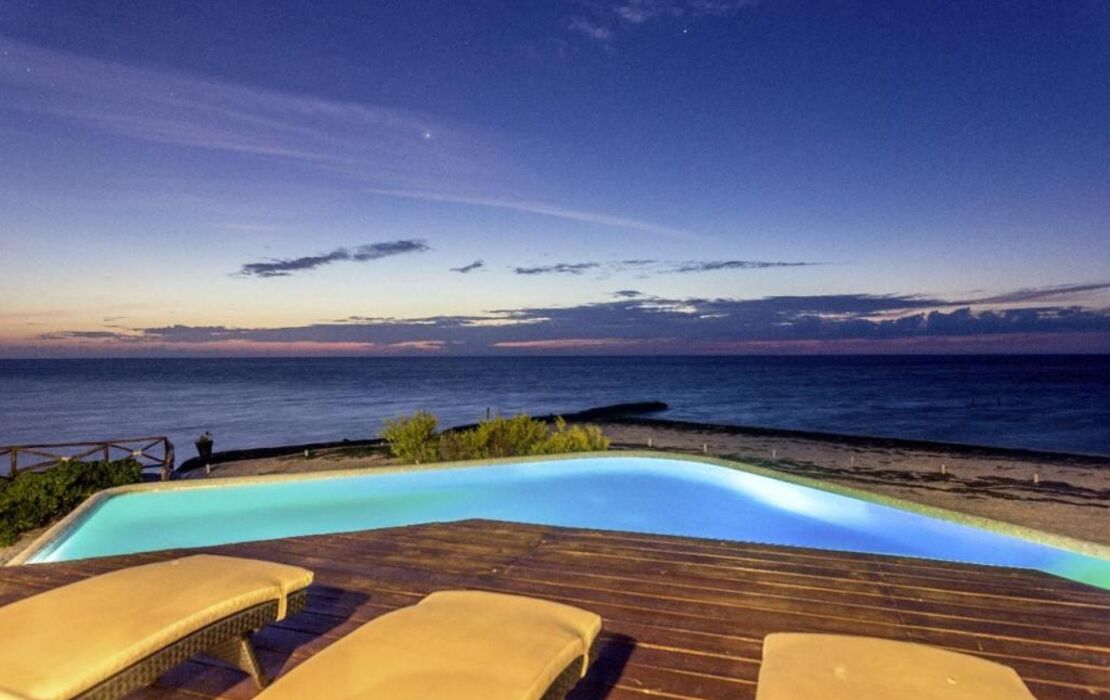 DK Luxury Ocean Front Villa - Adults Only