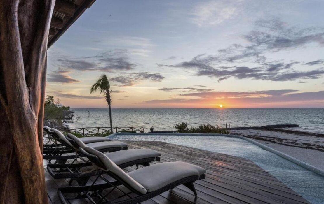 DK Luxury Ocean Front Villa - Adults Only