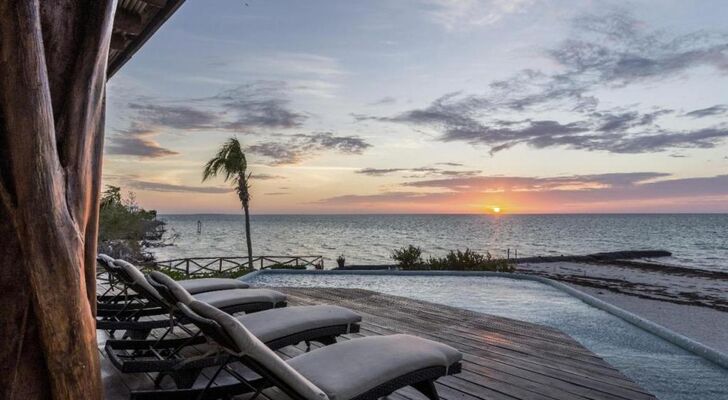 DK Luxury Ocean Front Villa - Adults Only