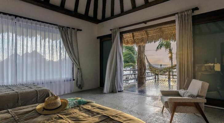 DK Luxury Ocean Front Villa - Adults Only