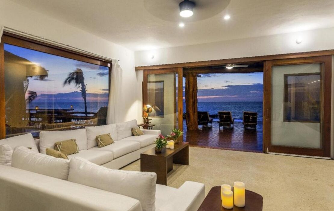 DK Luxury Ocean Front Villa - Adults Only