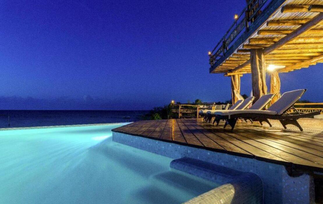 DK Luxury Ocean Front Villa - Adults Only