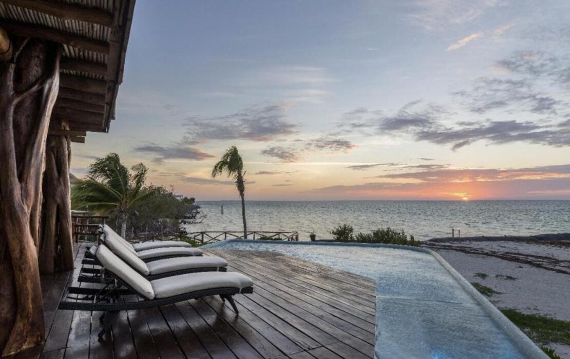 DK Luxury Ocean Front Villa - Adults Only