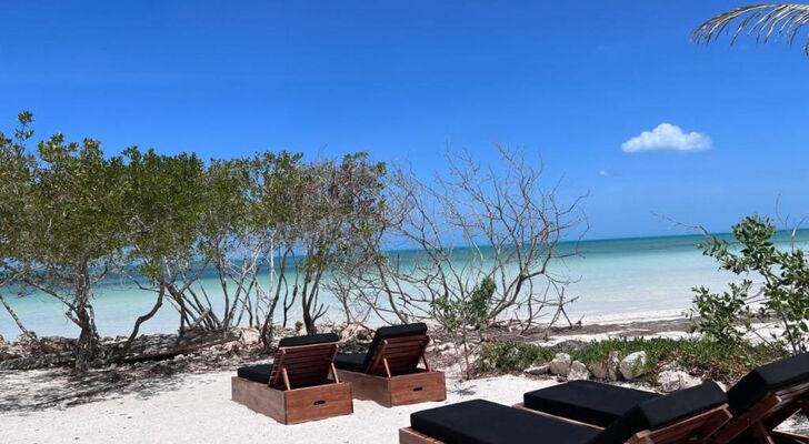 Casa Punta Coco & Beach Club