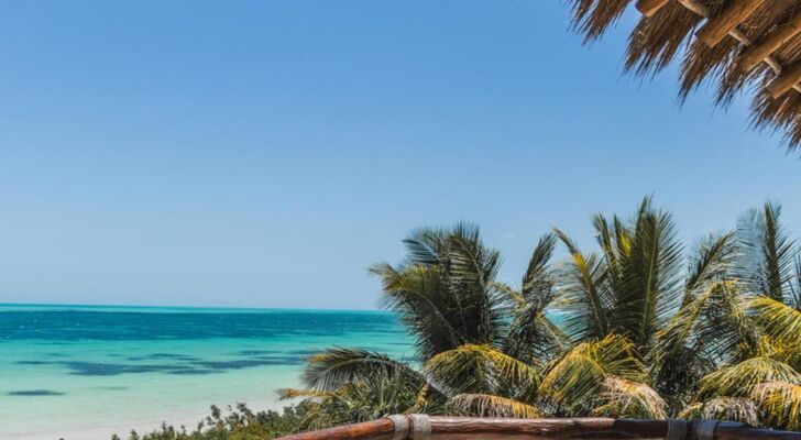 Casa Punta Coco & Beach Club