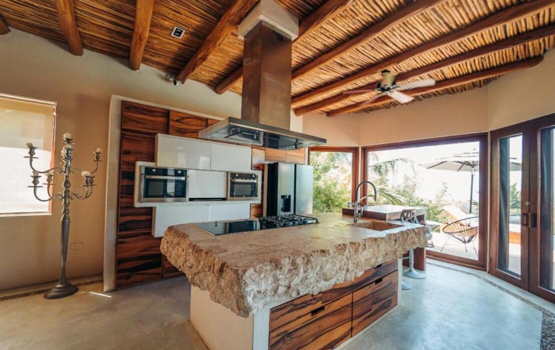 Casa Punta Coco & Beach Club