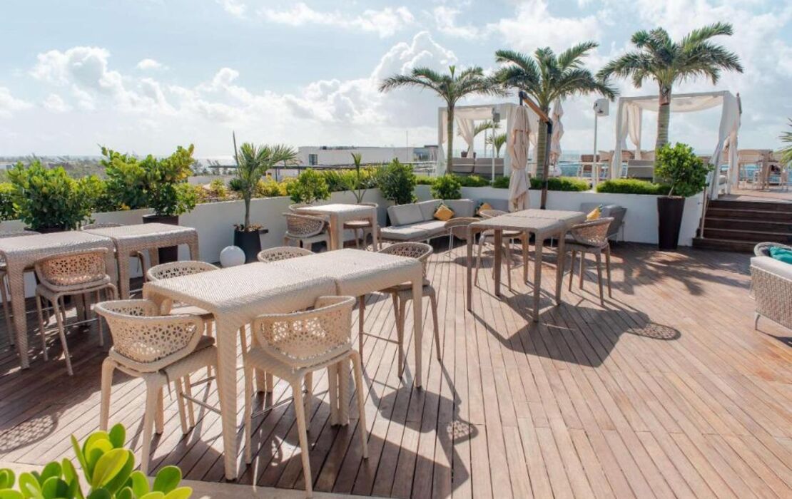 The Reef 28 Hotel & Spa - Luxury Adults Only - All Suites - With Optional All Inclusive