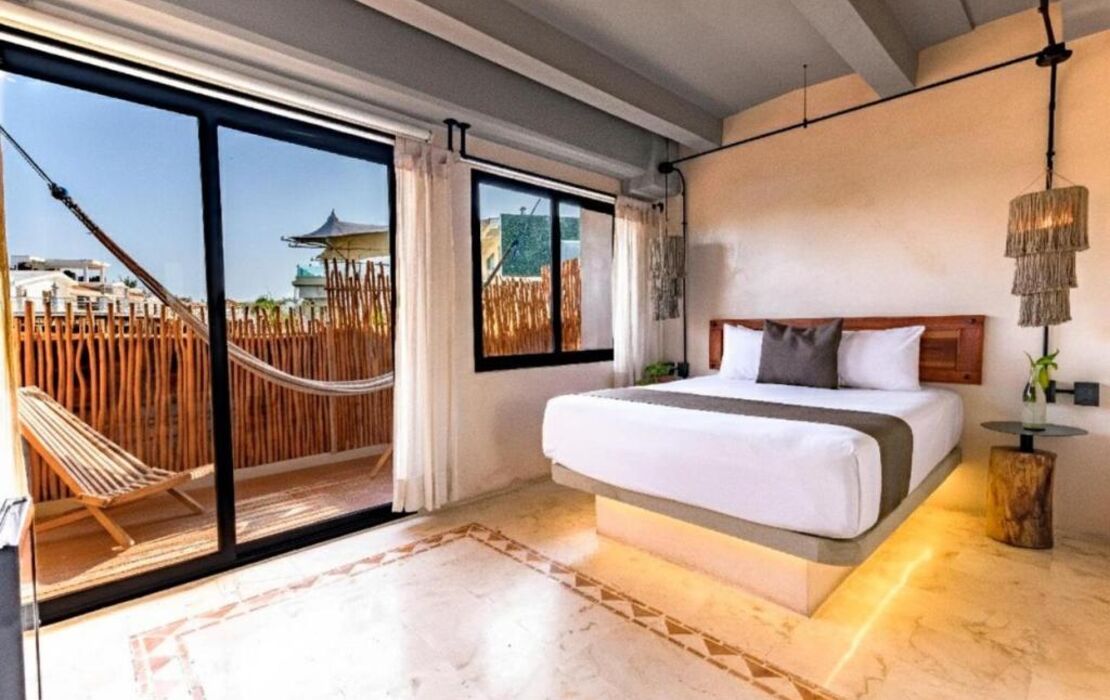 Caribbean Paradise Hotel & Spa - 5th Avenue